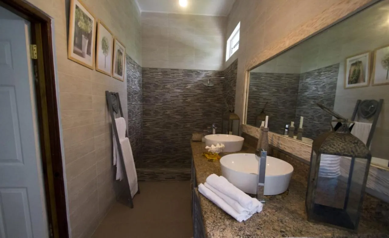 Le Comfort Anse Royale